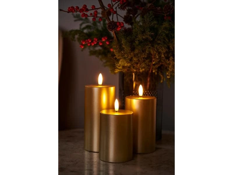 Sirius LED-Kerzen Set Sille Exclusive, Ø 7.5 x 10/12.5/15 cm, Gold 2 Sirius LED-Kerzen Set Sille Exclusive, Ø 7.5 x 10/12.5/15 cm, Gold – Bild 2