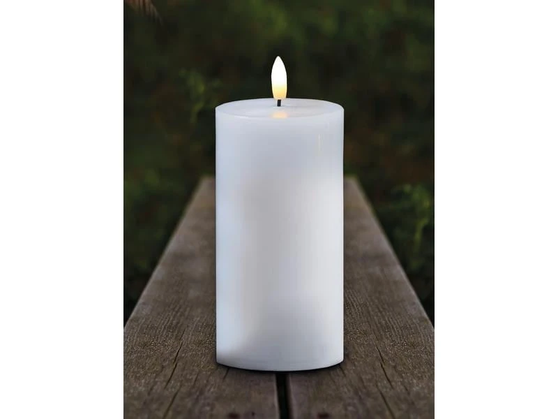 Sirius LED-Kerze Sille Outdoor, Ø 7.5 x 20 cm, Weiss 2 Sirius LED-Kerze Sille Outdoor, Ø 7.5 x 20 cm, Weiss – Bild 2