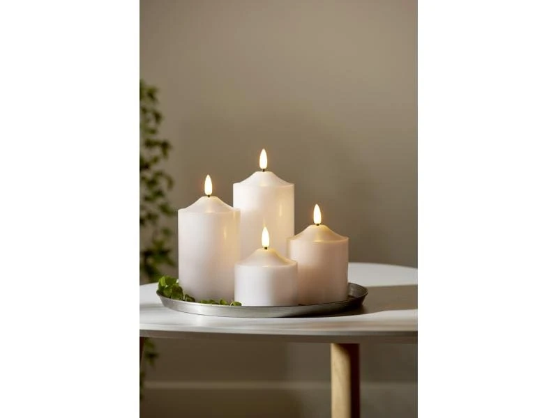 Star Trading LED-Kerze Pillar Flamme Ø 7.5 x 15 cm, Weiss 2 Star Trading LED-Kerze Pillar Flamme Ø 7.5 x 15 cm, Weiss – Bild 2